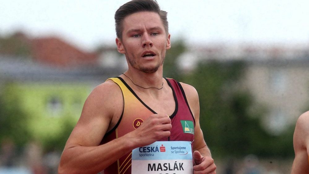 Halovou sezonu skončil Maslák v nemocnici. Teď už má zase radost ze závodění